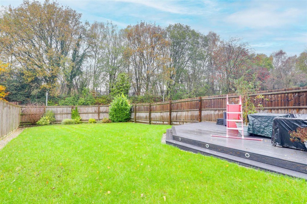 Country Crescent, Nottingham, NG6