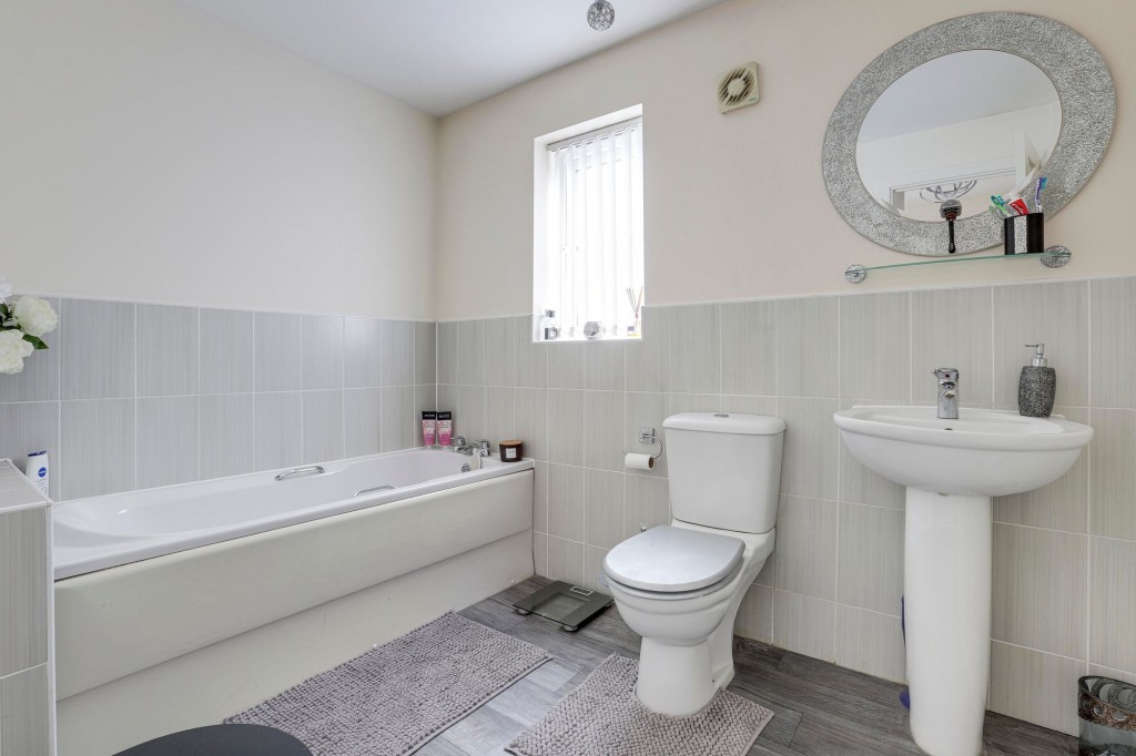 Wessex Drive, Giltbrook, NG16