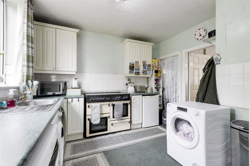 Woodstock Avenue, Nottingham, NG7