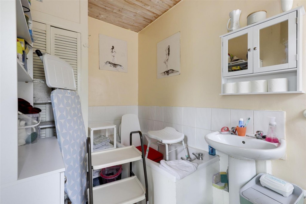 Woodstock Avenue, Nottingham, NG7