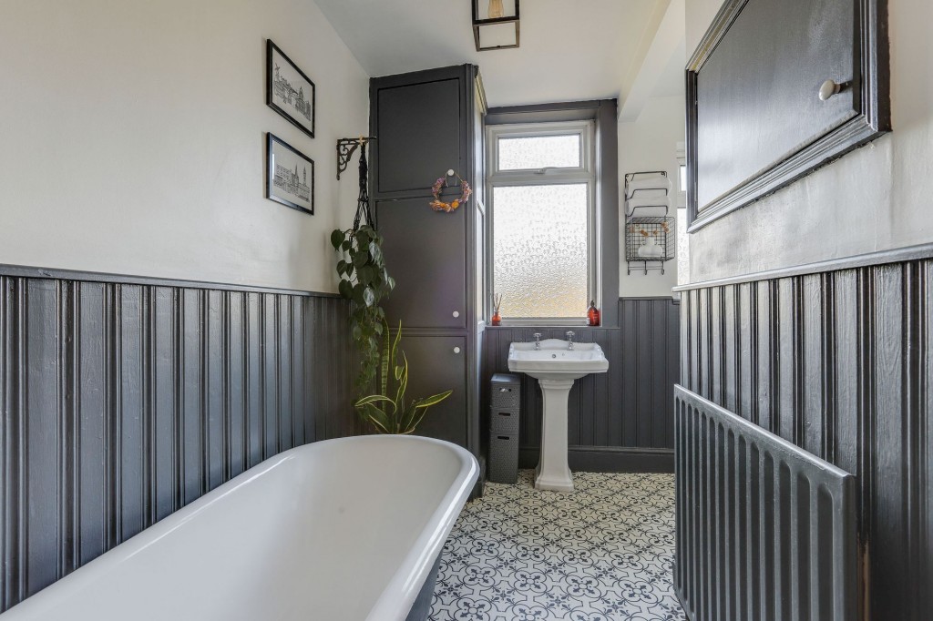 Garden Road, Hucknall, NG15