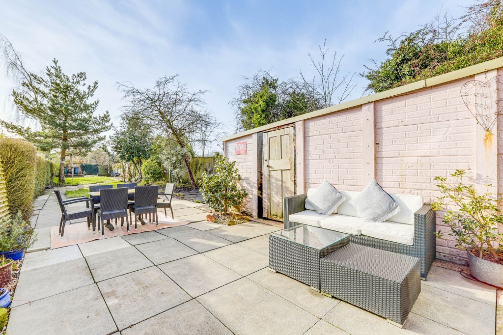 Garden Road, Hucknall, NG15