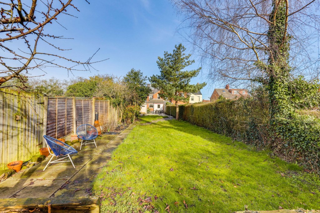 Garden Road, Hucknall, NG15