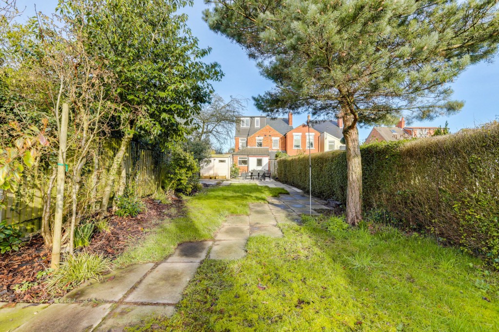 Garden Road, Hucknall, NG15