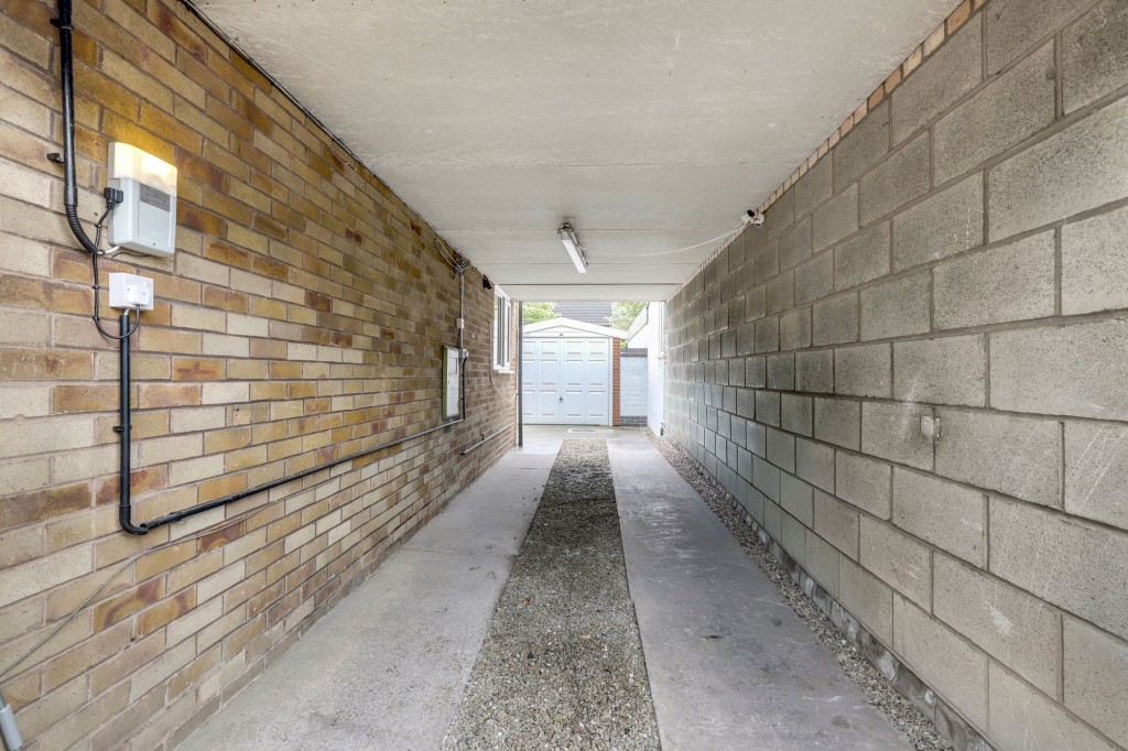 Dovedale Avenue, Long Eaton, NG10