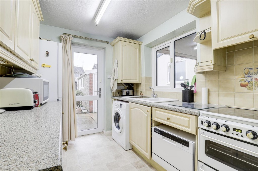 Dovedale Avenue, Long Eaton, NG10