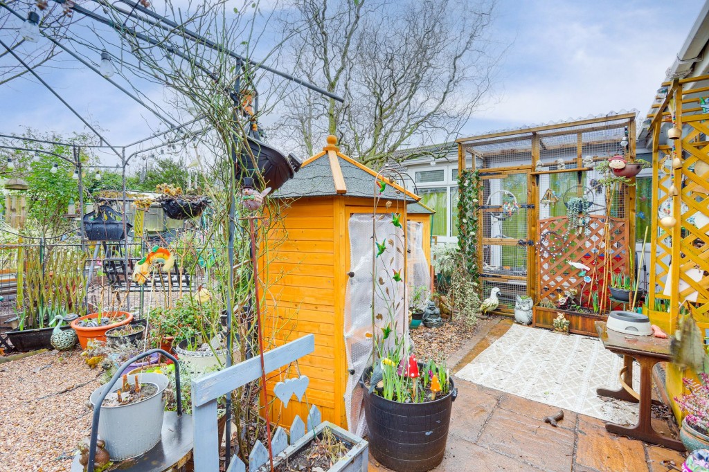 Springwood Gardens, Woodthorpe, NG5