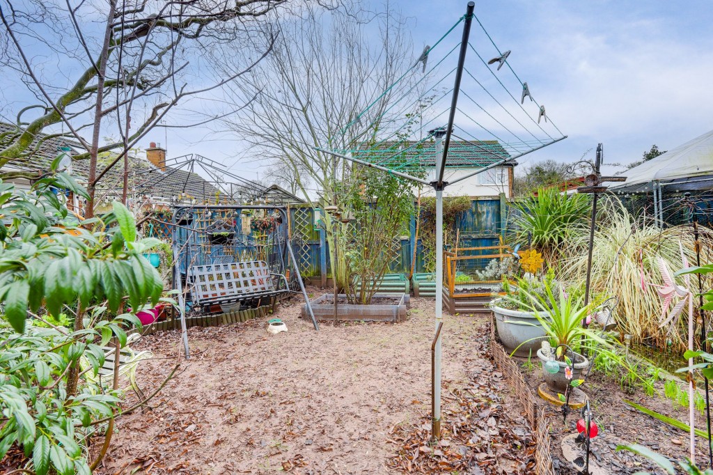 Springwood Gardens, Woodthorpe, NG5