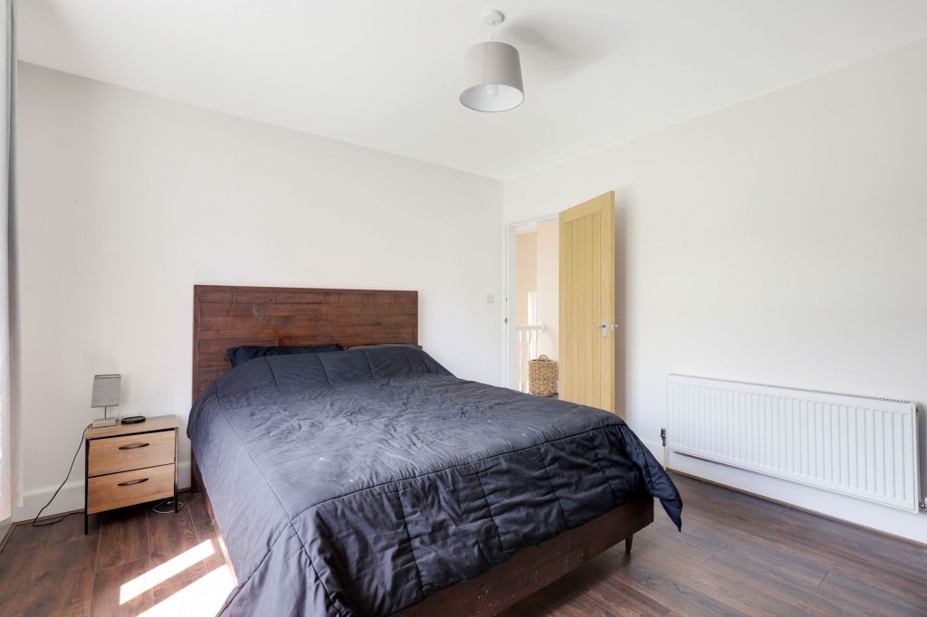Ampthill Rise, Nottingham, NG5