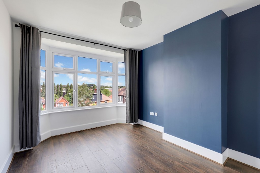 Ampthill Rise, Nottingham, NG5