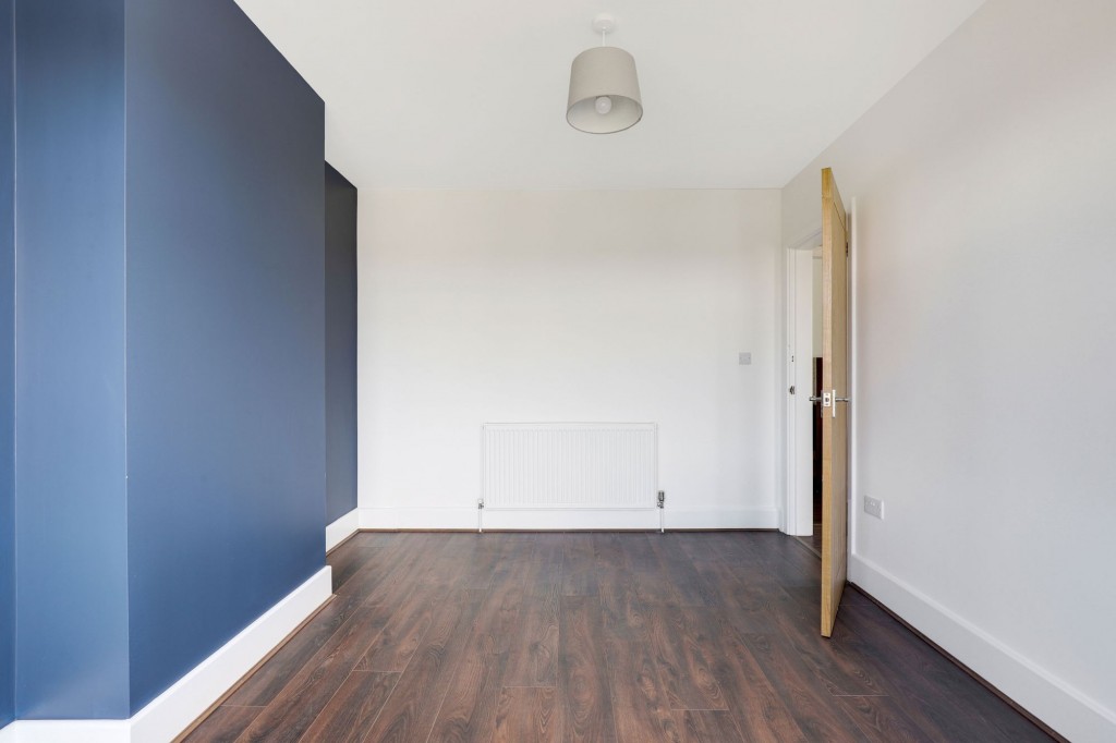 Ampthill Rise, Nottingham, NG5