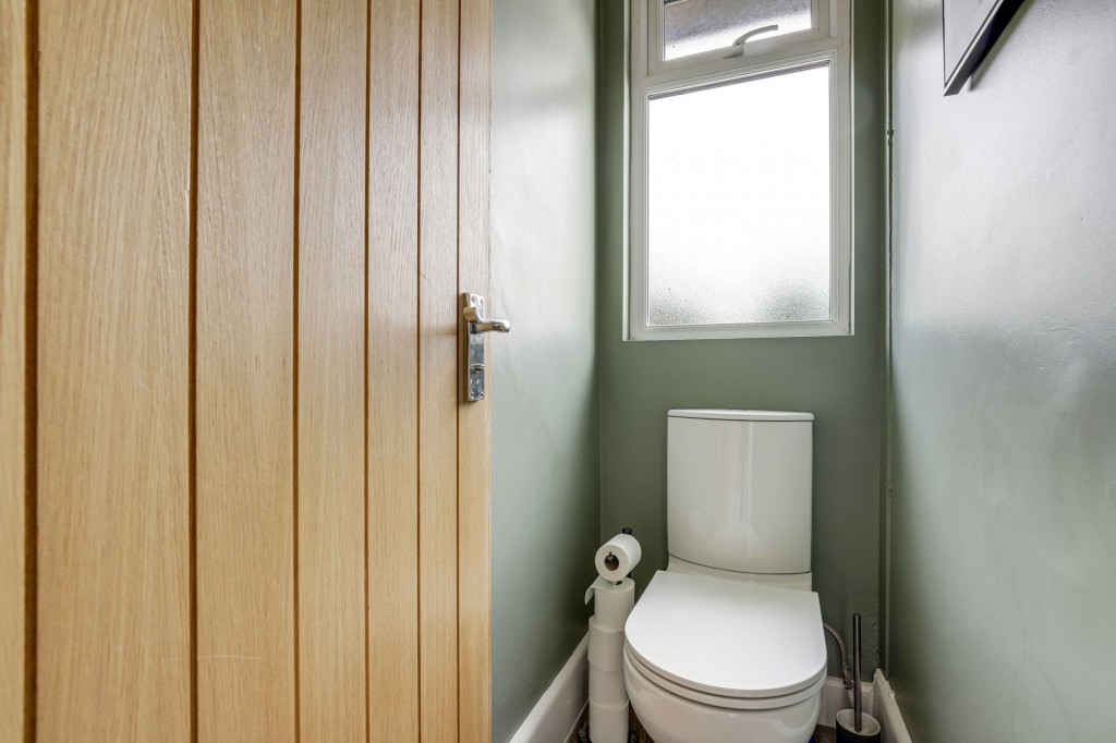 Ampthill Rise, Nottingham, NG5