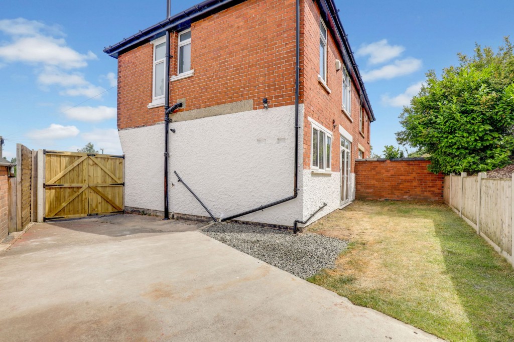 Ampthill Rise, Nottingham, NG5