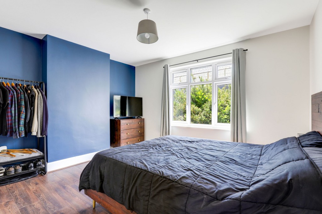 Ampthill Rise, Nottingham, NG5