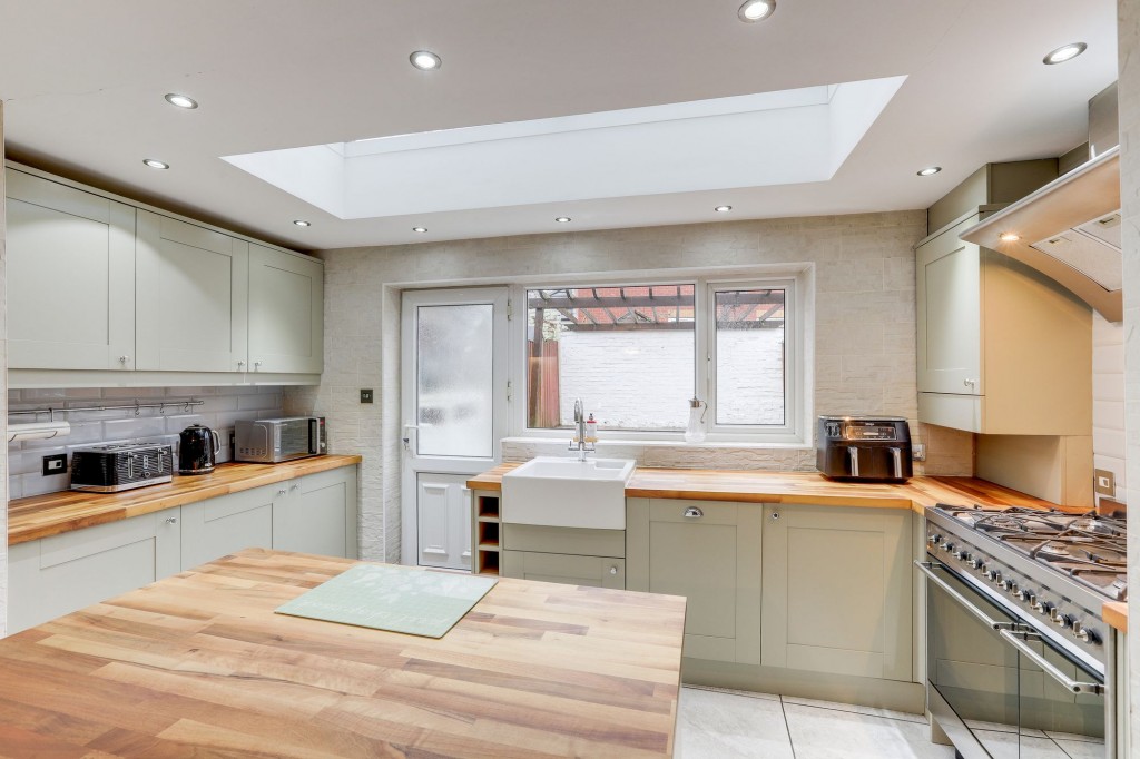 West Terrace, Hucknall, NG15