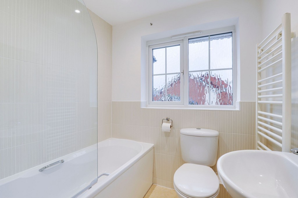 James Drive, Calverton, NG14