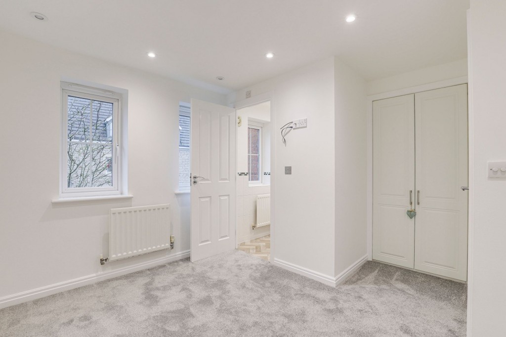 James Drive, Calverton, NG14