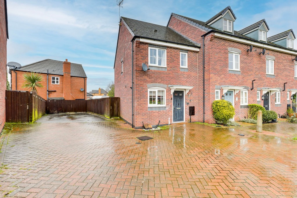 Glover Close, Annesley, NG15