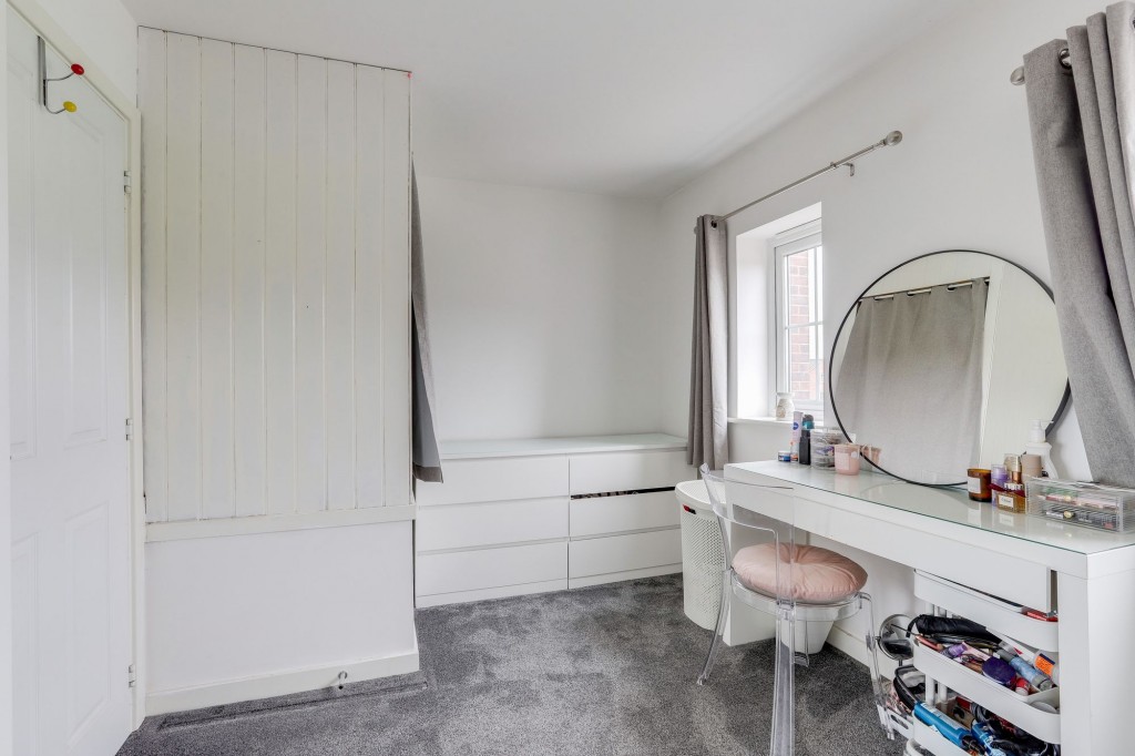 Glover Close, Annesley, NG15