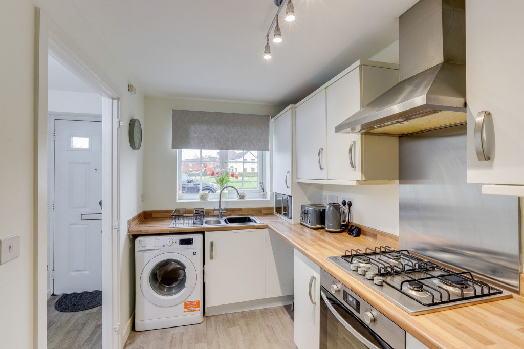 Glover Close, Annesley, NG15