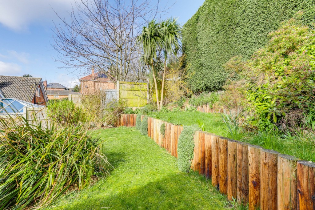 Gardenia Grove, Nottingham, NG3