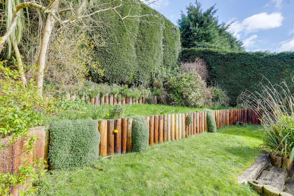 Gardenia Grove, Nottingham, NG3