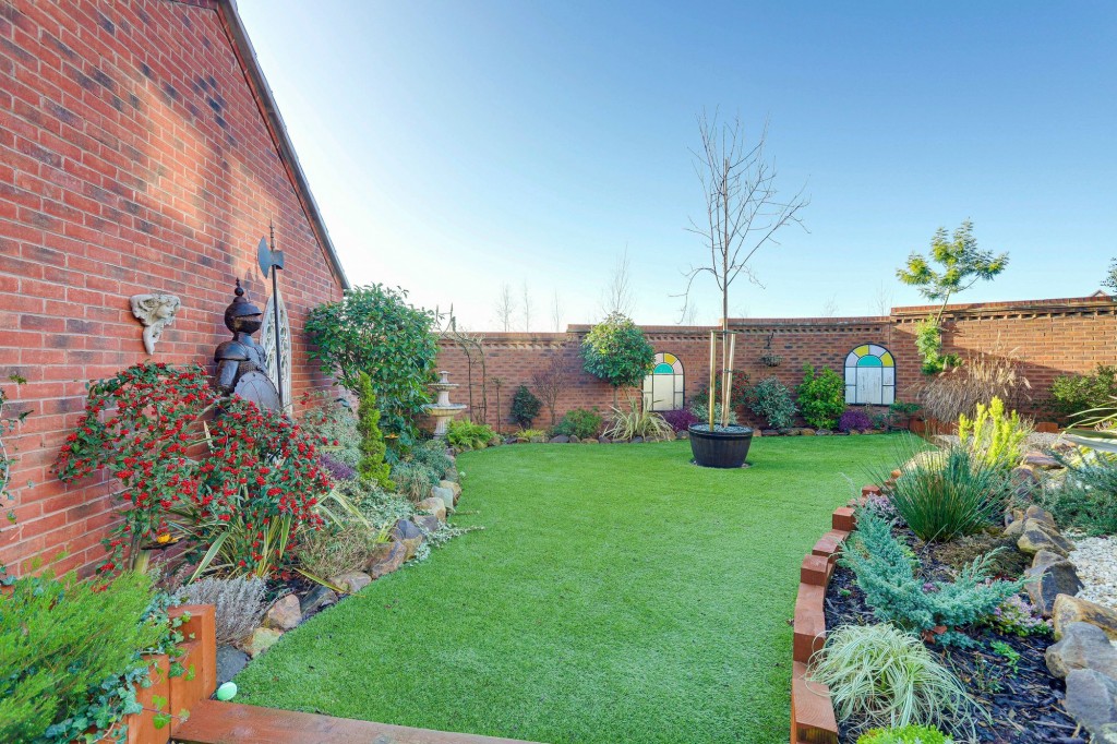 Hallam Drive, Radcliffe-On-Trent, NG12