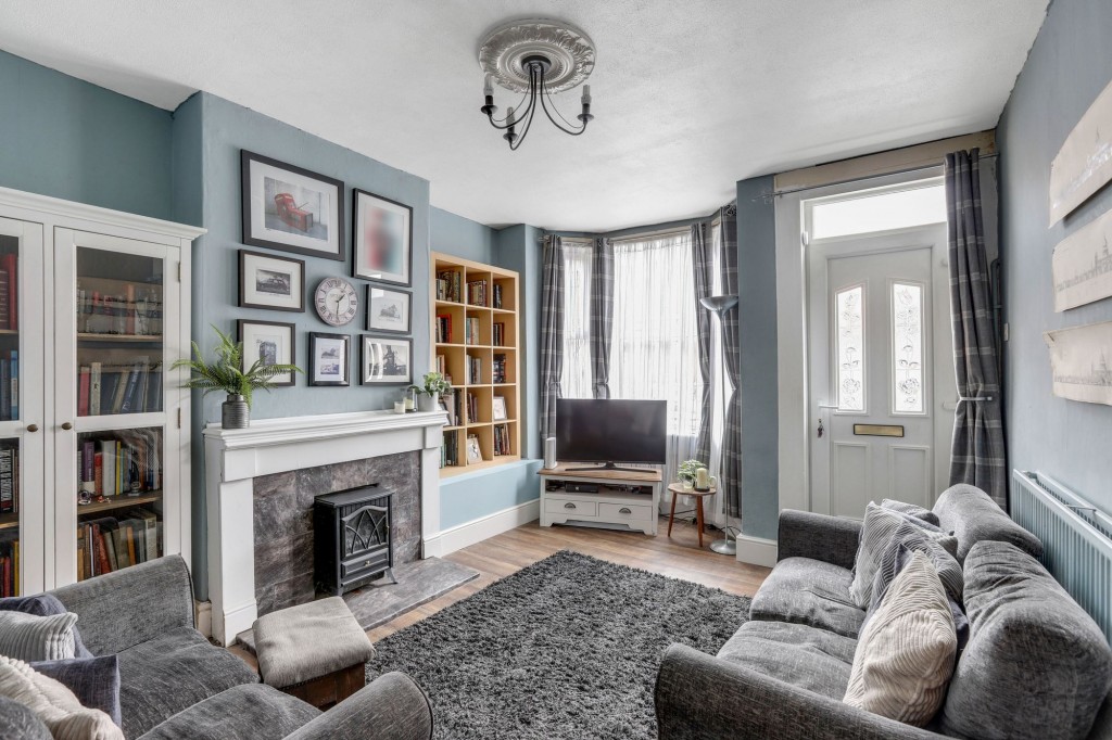 Montague Road, Hucknall, NG15