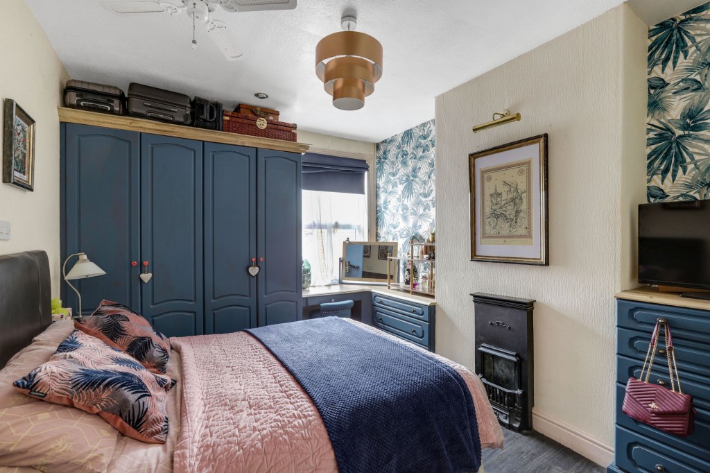 Montague Road, Hucknall, NG15