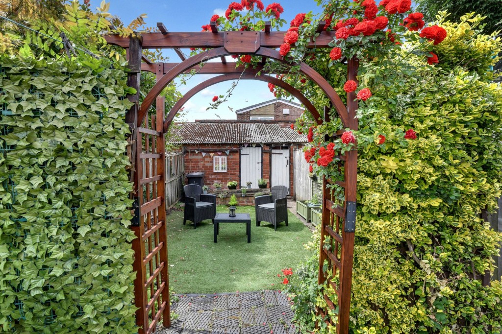 Montague Road, Hucknall, NG15