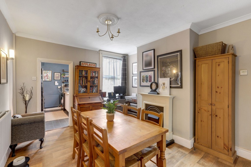 Montague Road, Hucknall, NG15