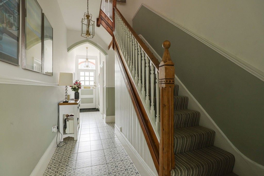 Cropwell Road, Radcliffe-On-Trent, NG12