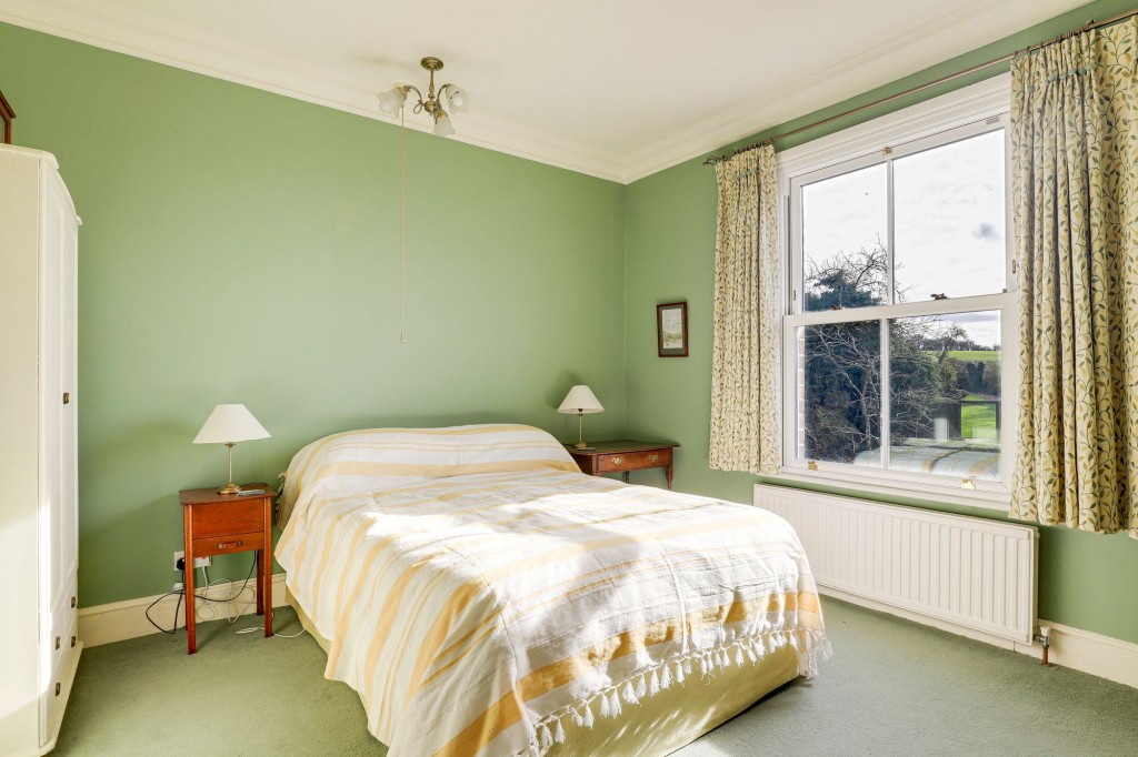 Cropwell Road, Radcliffe-On-Trent, NG12