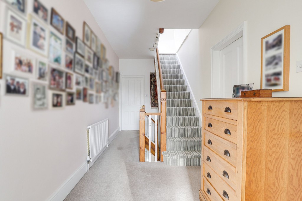 Cropwell Road, Radcliffe-On-Trent, NG12