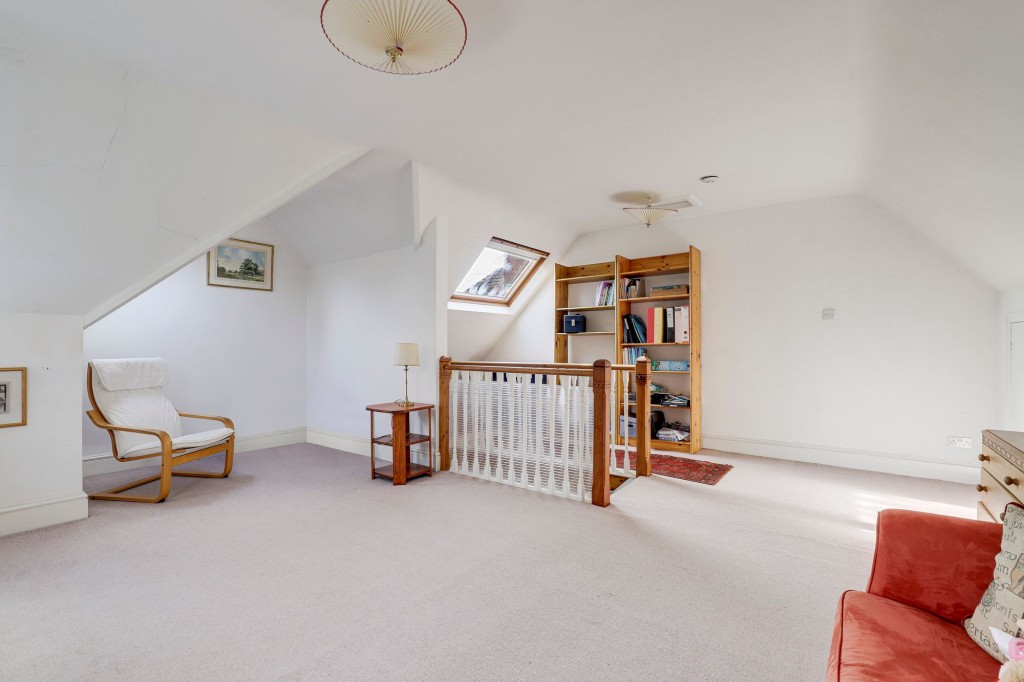 Cropwell Road, Radcliffe-On-Trent, NG12