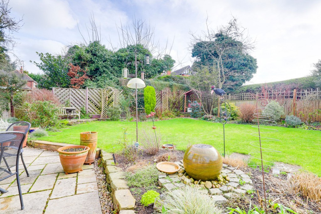 Cropwell Road, Radcliffe-On-Trent, NG12