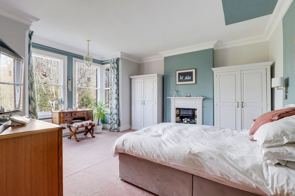 Cropwell Road, Radcliffe-On-Trent, NG12