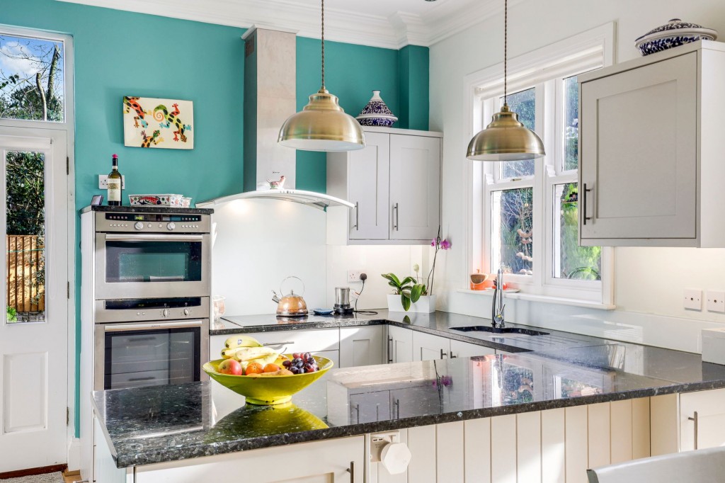 Cropwell Road, Radcliffe-On-Trent, NG12