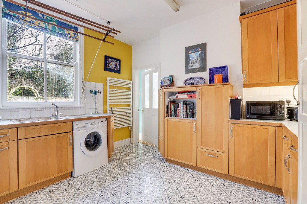 Cropwell Road, Radcliffe-On-Trent, NG12