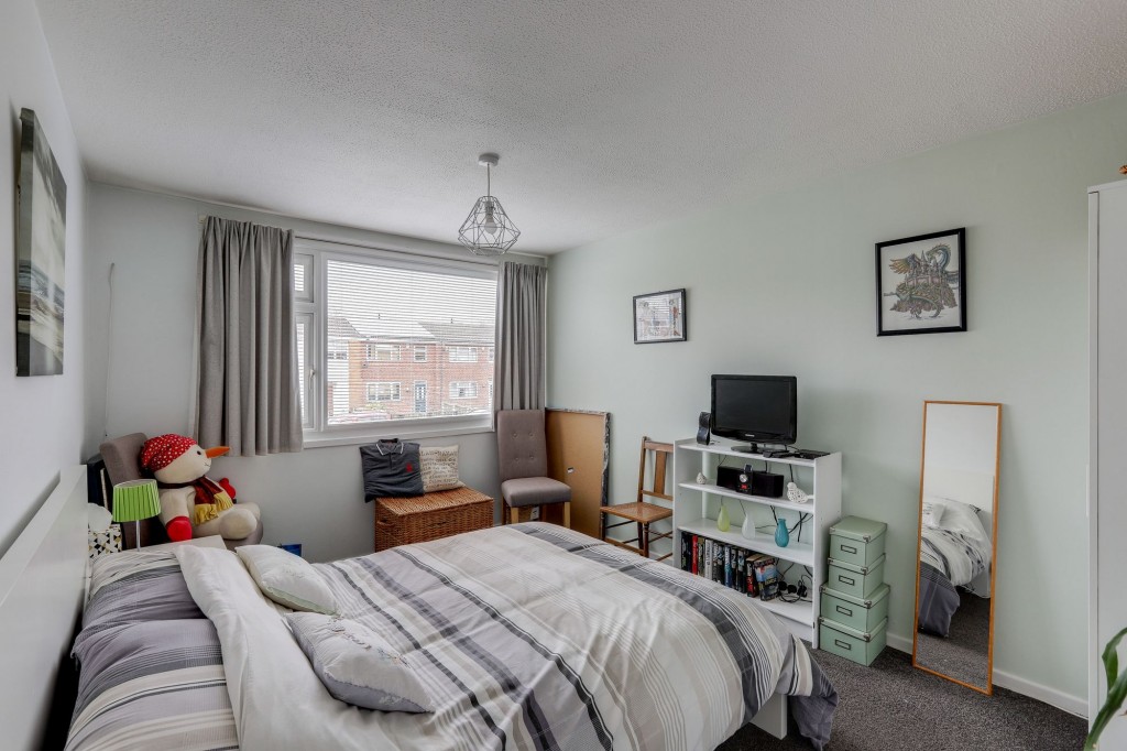 Caporn Close, Nottingham, NG6