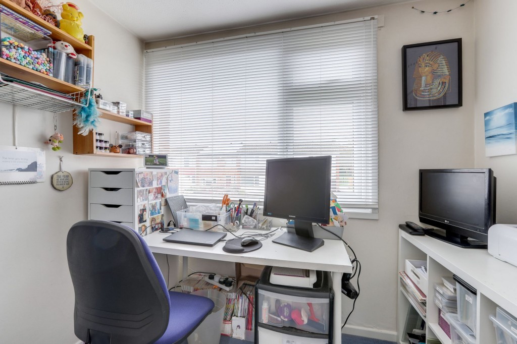 Caporn Close, Nottingham, NG6