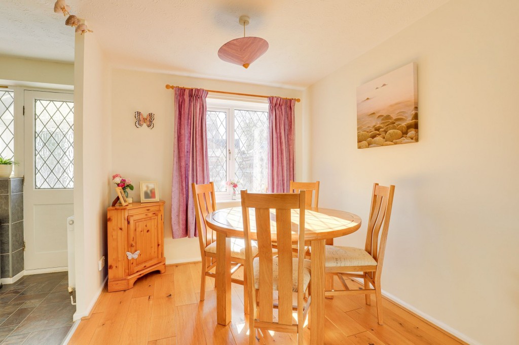 Colindale Gardens, Nuthall, NG16