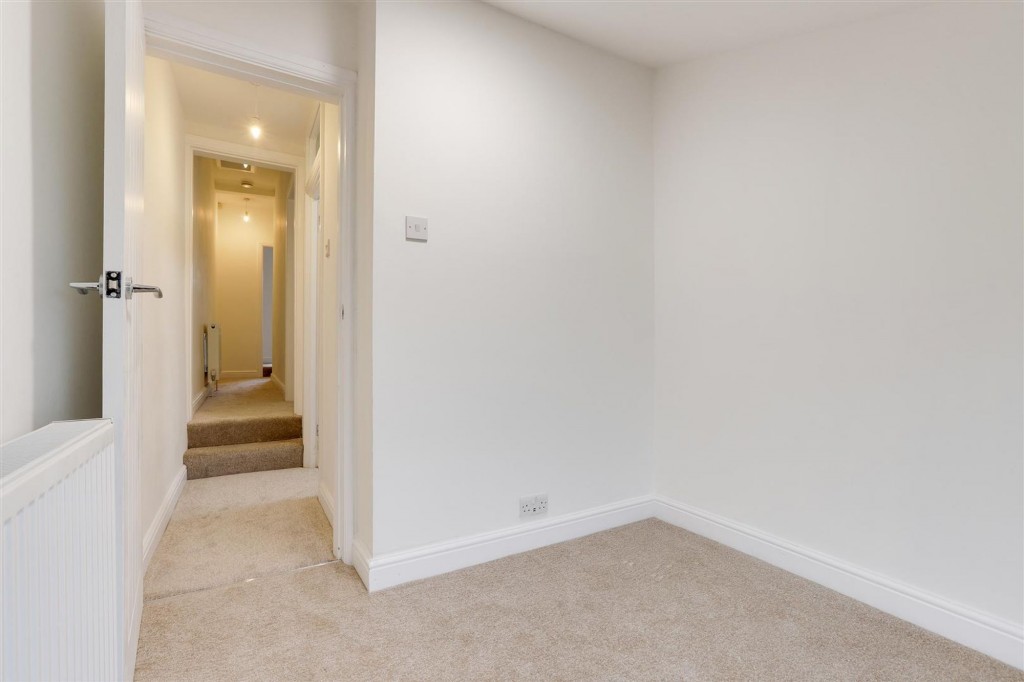 Duke Street, Hucknall, NG15