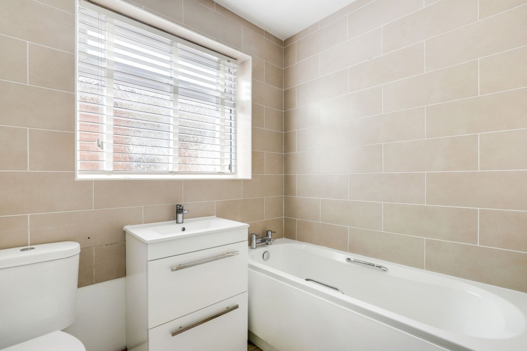 Chadborn Avenue, Gotham, NG11