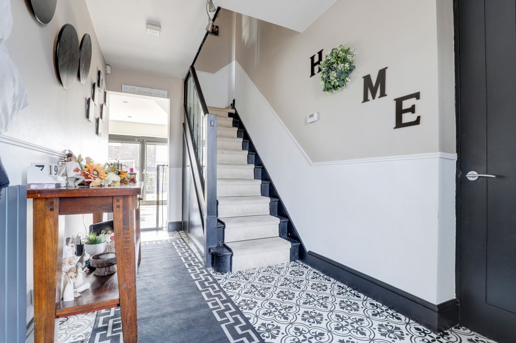 Dovedale Avenue, Long Eaton, NG10