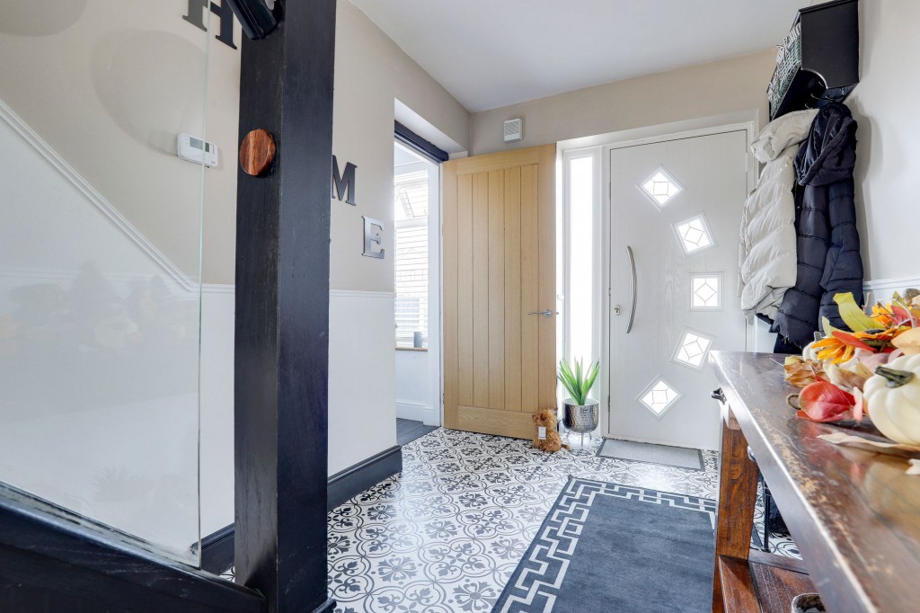 Dovedale Avenue, Long Eaton, NG10