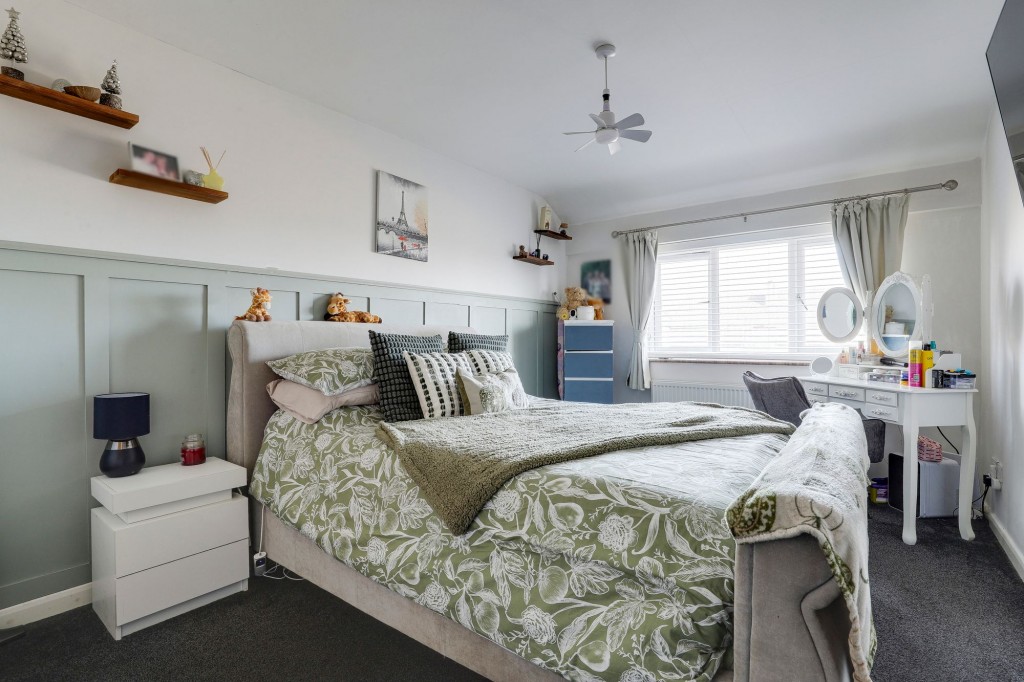 Dovedale Avenue, Long Eaton, NG10