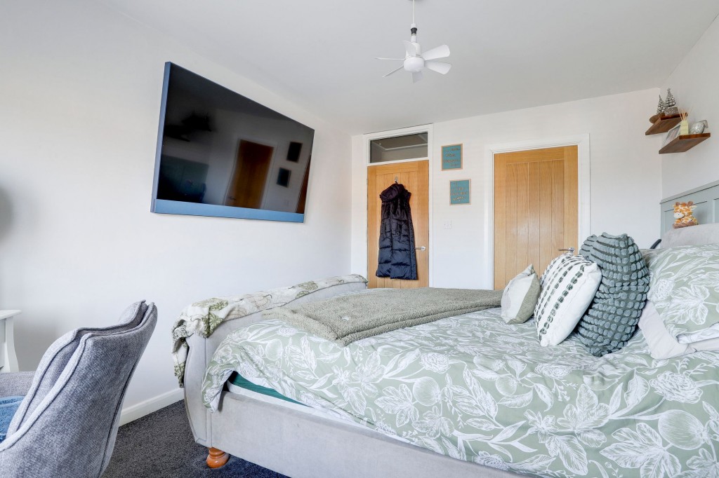 Dovedale Avenue, Long Eaton, NG10