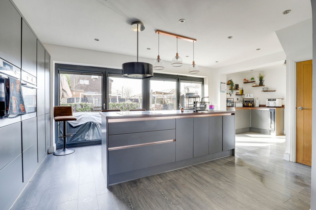 Dovedale Avenue, Long Eaton, NG10