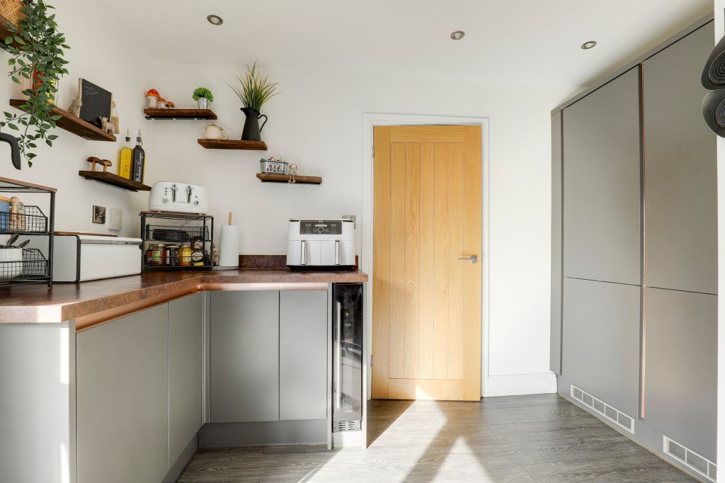 Dovedale Avenue, Long Eaton, NG10